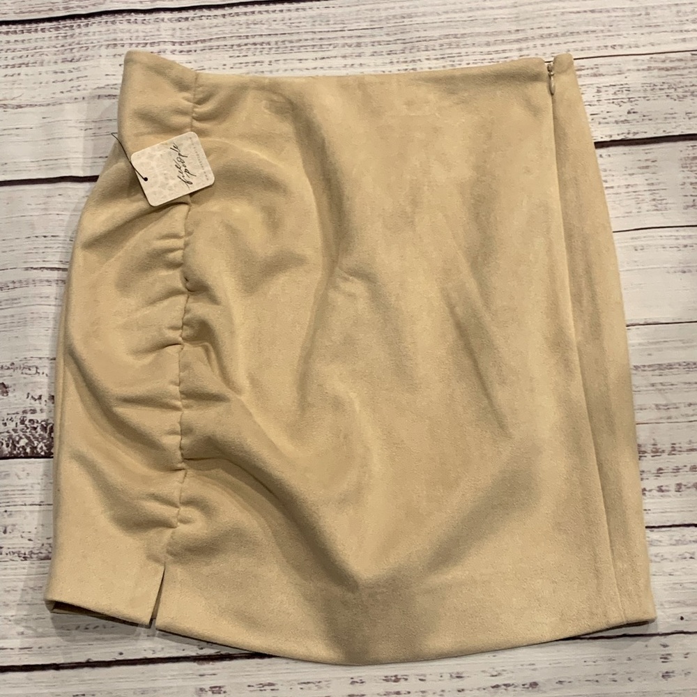 FREE PEOPLE - Suede mini skirt - NWT - 8